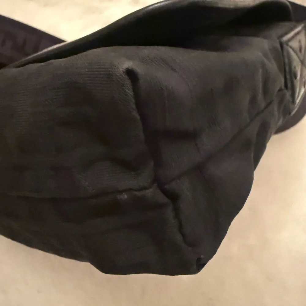 Fendi Black cross body Bag - Picture 4 of 15